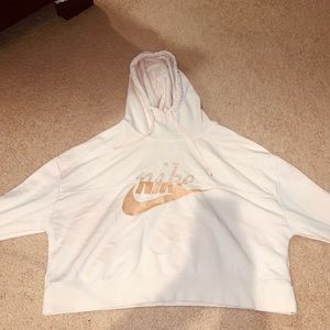cropped nike hoodie